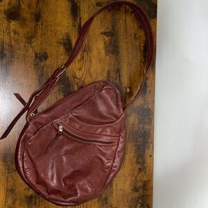 ☀️Sale☀️Vintage 70’s leather crossbody bag